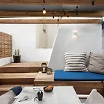 Bica Lux Secret Terrace 2-bedroom * Lisboa