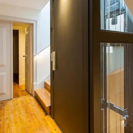 Апартаменты Bica Lux Secret Terrace 2-bedroom Лиссабон
